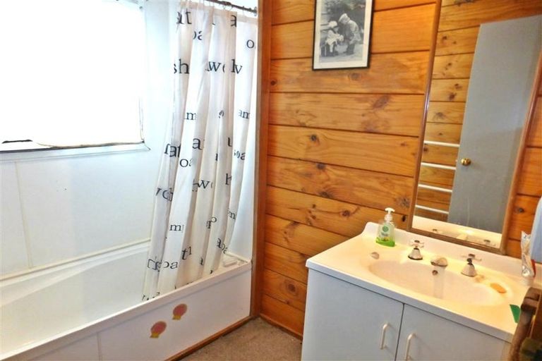 Photo of property in 68 Hei Hei Road, Hei Hei, Christchurch, 8042