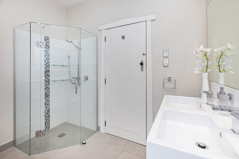 Photo of property in 128 Rutland Street, St Albans, Christchurch, 8052