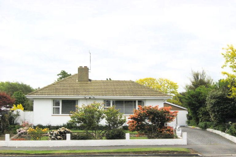 Photo of property in 207 Grahams Road, Burnside, Christchurch, 8053