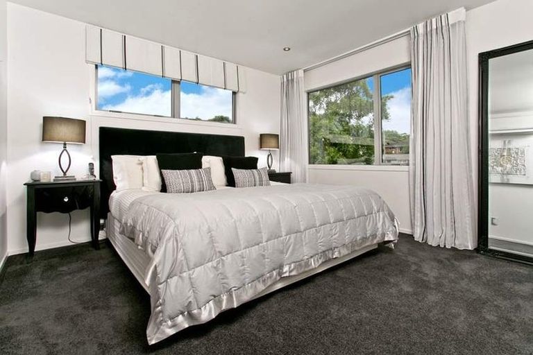 Photo of property in 49 Sylvia Road, Hillcrest, Auckland, 0627