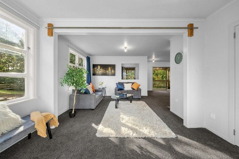 Photo of property in 2 Ocean View Road, Huia, Auckland, 0604