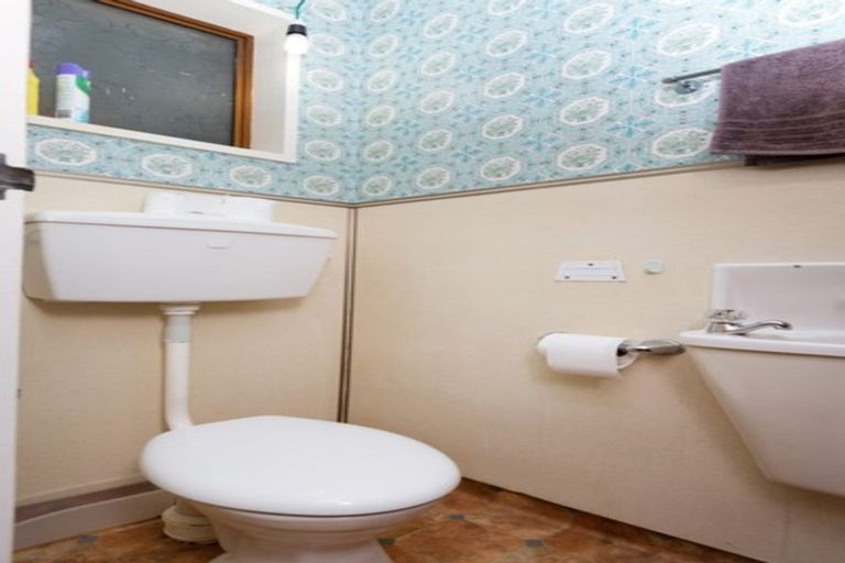 Photo of property in 3 Norwich Avenue, Spotswood, New Plymouth, 4310