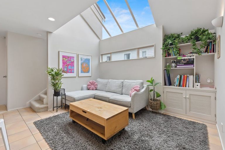 Photo of property in 1/8 Fenwick Avenue, Milford, Auckland, 0620