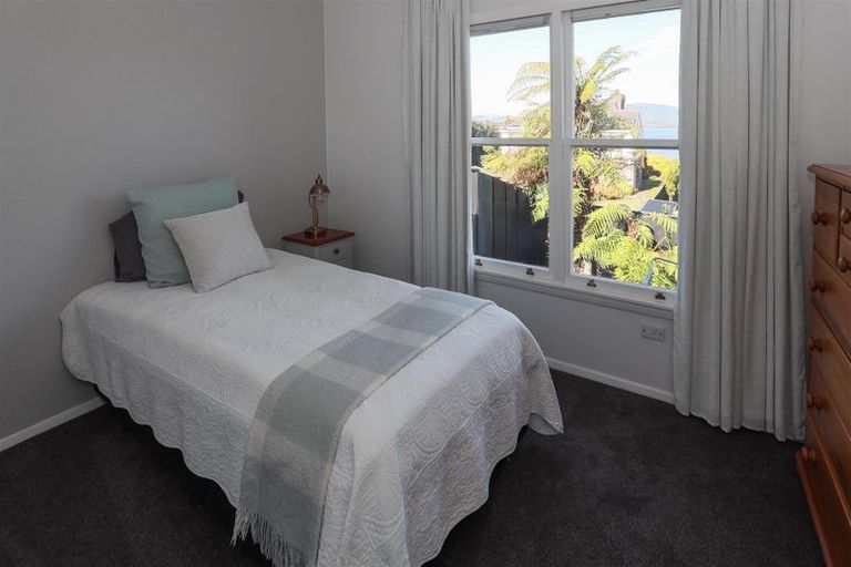 Photo of property in 1 Pah Road, Kawaha Point, Rotorua, 3010