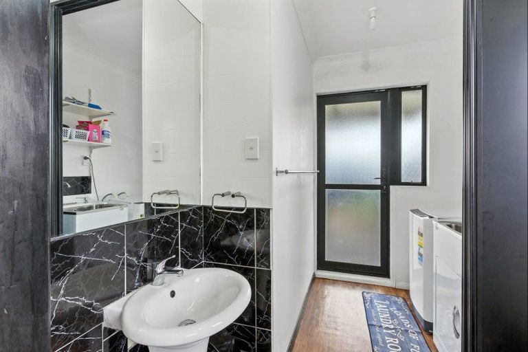 Photo of property in 22 York Street, Levin, 5510