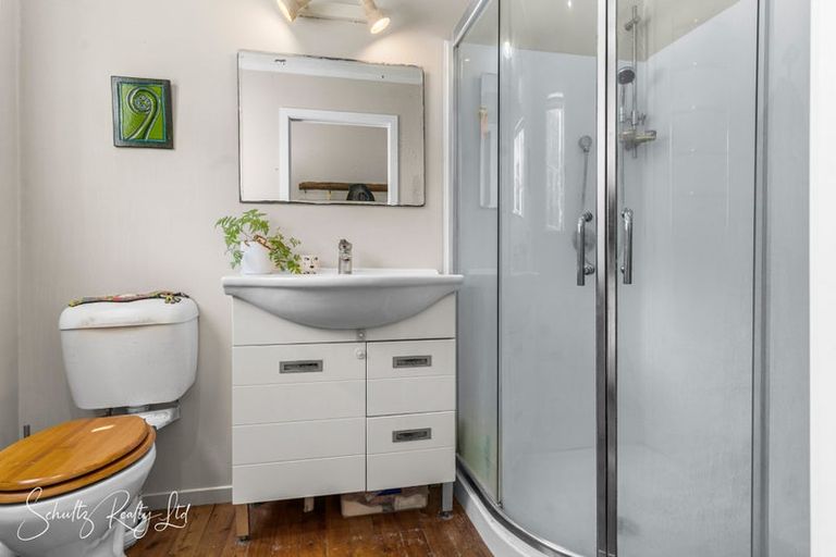 Photo of property in 5a Whaka Street, Maungaturoto, 0520
