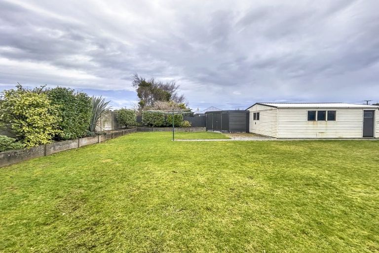 Photo of property in 45 Kilmarnock Street, Wallacetown, 9816