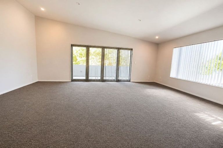 Photo of property in 1 Airlie Road, Plimmerton, Porirua, 5026