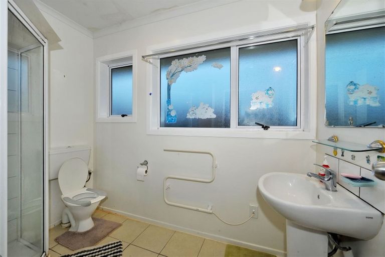 Photo of property in 33 Blankney Street, Hornby, Christchurch, 8042