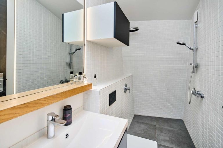 Photo of property in 64a Orangi Kaupapa Road, Northland, Wellington, 6012