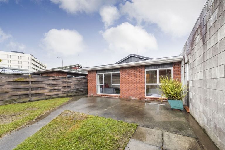 Photo of property in 2 Newhaven Place, Roslyn, Palmerston North, 4414