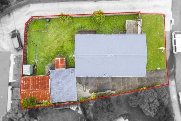 Photo of property in 28 Vista Crescent, Maoribank, Upper Hutt, 5018
