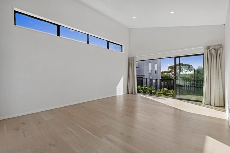 Photo of property in 8 Matau Way, Hauraki, 0622