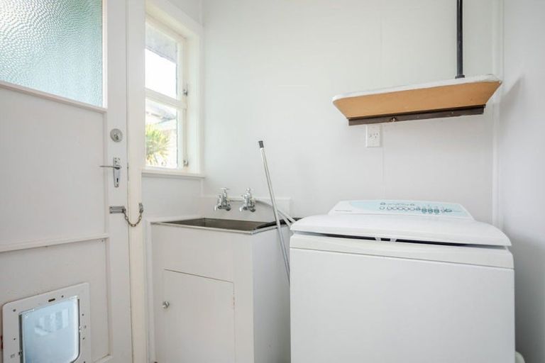 Photo of property in 9/25 Queen Street, Dannevirke, 4930