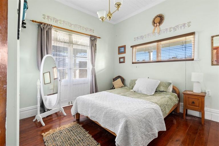 Photo of property in 20 Neudorf Road, Upper Moutere, 7175