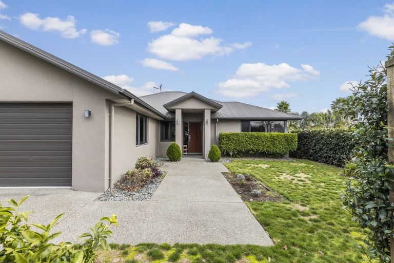 Photo of property in 15 Parkwood Place, Huntington, Hamilton, 3210