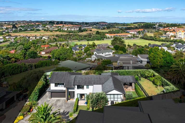 Photo of property in 15 Javelin Close, Gulf Harbour, Whangaparaoa, 0930