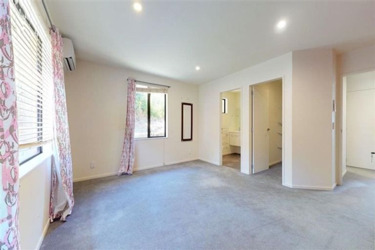 Photo of property in 16 Cheetwood Street, Churton Park, Wellington, 6037