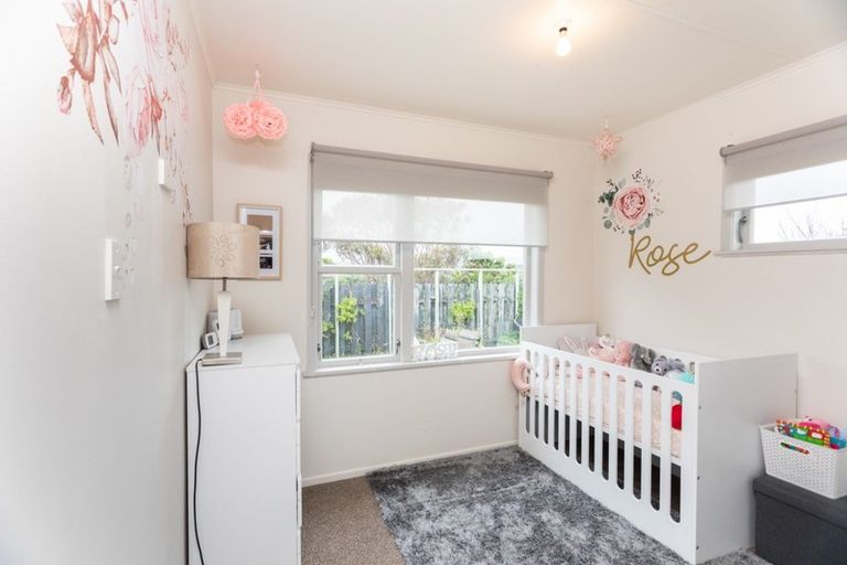 Photo of property in 8 Pennant Grove, Titahi Bay, Porirua, 5022