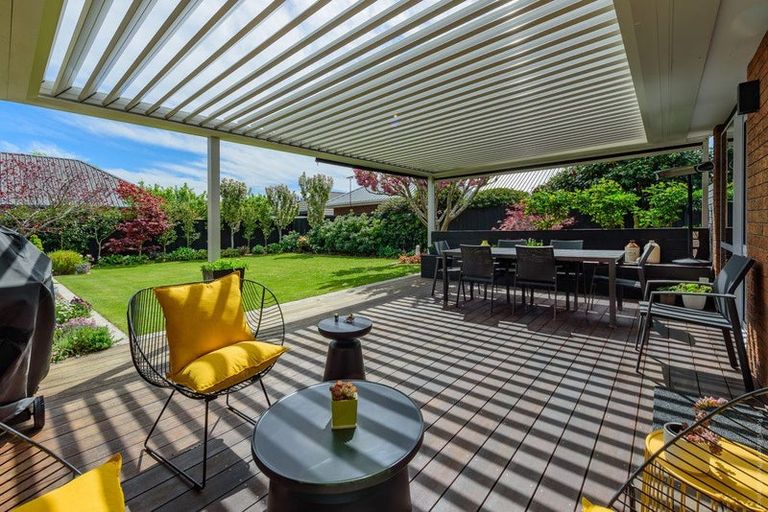 Photo of property in 32 Althorp Place, Avonhead, Christchurch, 8042