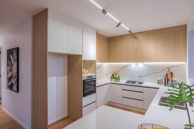 Photo of property in 6c Raeben Avenue, Hillcrest, Auckland, 0627