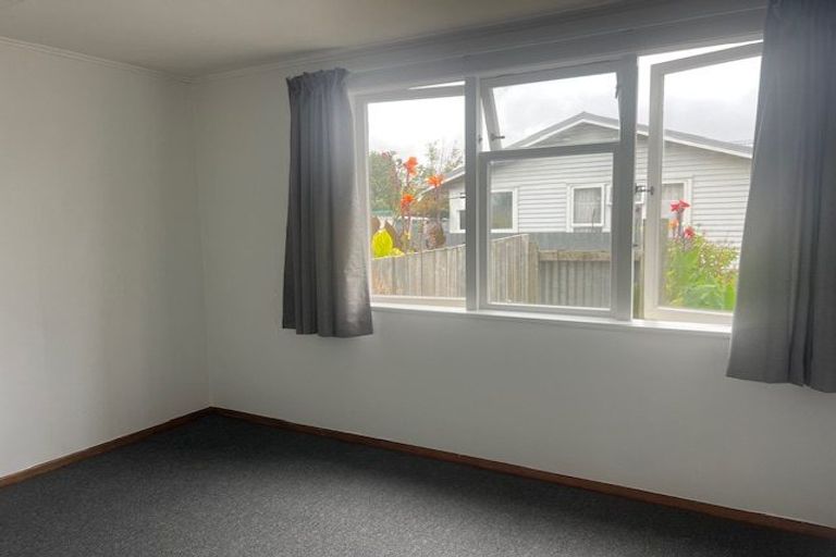 Photo of property in 704 Kiwi Street, Camberley, Hastings, 4120