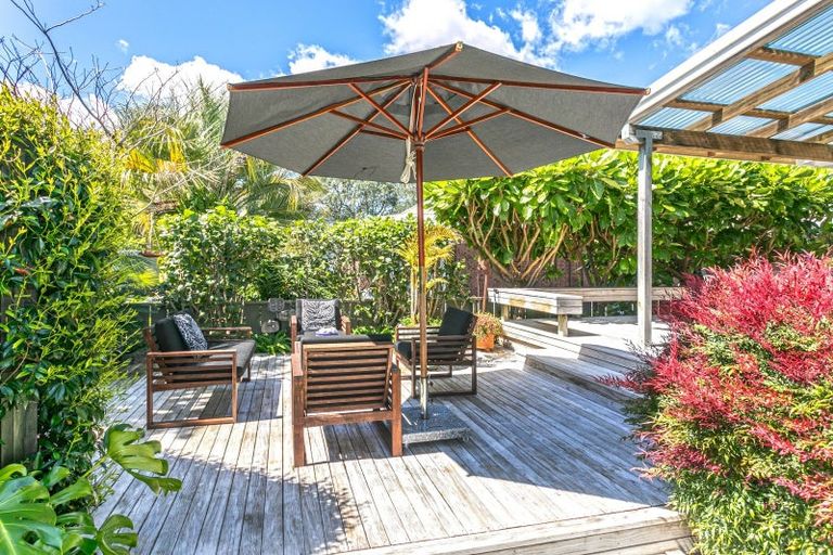 Photo of property in 225 Moana Anu Anu Avenue, Whangamata, 3620