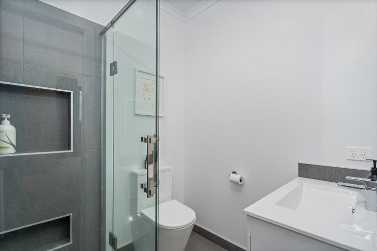 Photo of property in 5 Victoria Street, Coromandel, 3506