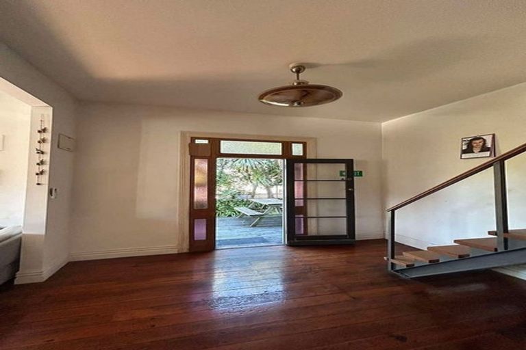 Photo of property in 89 Webb Street, Mount Cook, Wellington, 6011