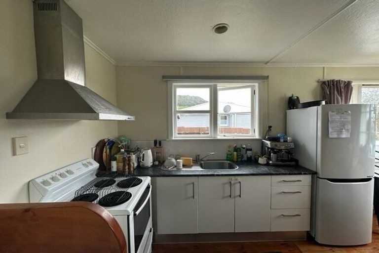 Photo of property in 9 Pukemiro Road, Te Kamo, Whangarei, 0112