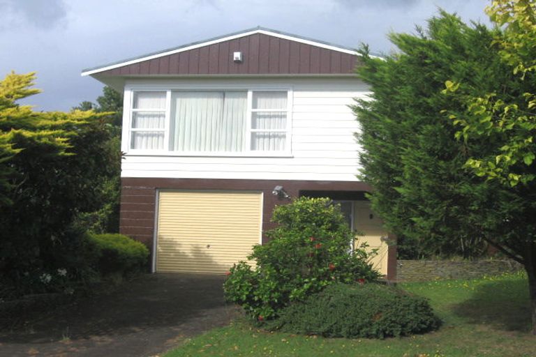 Photo of property in 27 Mcbreen Avenue, Northcote, Auckland, 0627