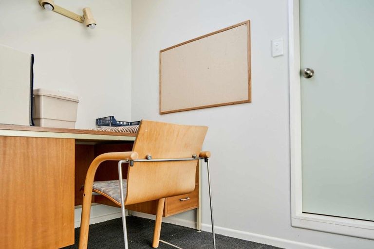 Photo of property in 18 Solander Place, Whitby, Porirua, 5024