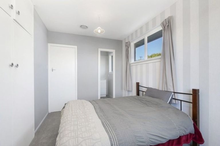 Photo of property in 19 Moyna Avenue, Dallington, Christchurch, 8061