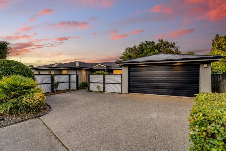 Photo of property in 2 Kinrara Place, Halswell, Christchurch, 8025