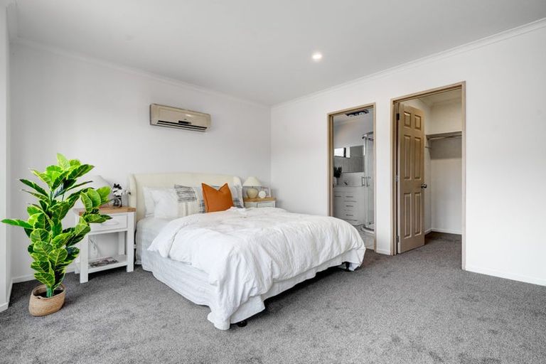 Photo of property in 17 Edgewood Way, Henderson, Auckland, 0612