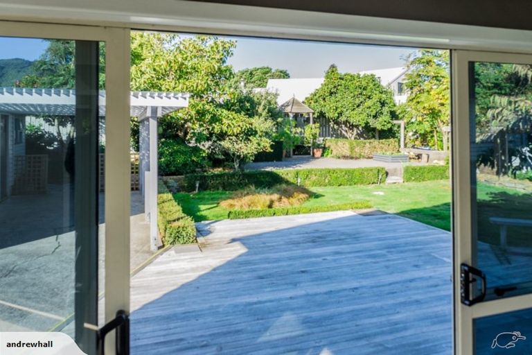 Photo of property in 7 Leybourne Avenue, Waikanae, 5036