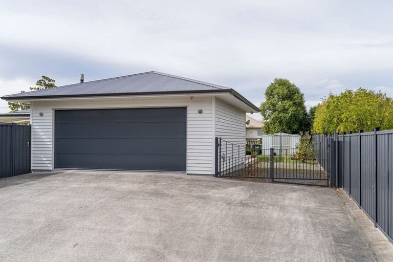 Photo of property in 9 Massey Street, Greytown, 5712