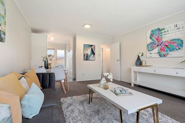 Photo of property in 11/5 Keeling Road, Henderson, Auckland, 0612