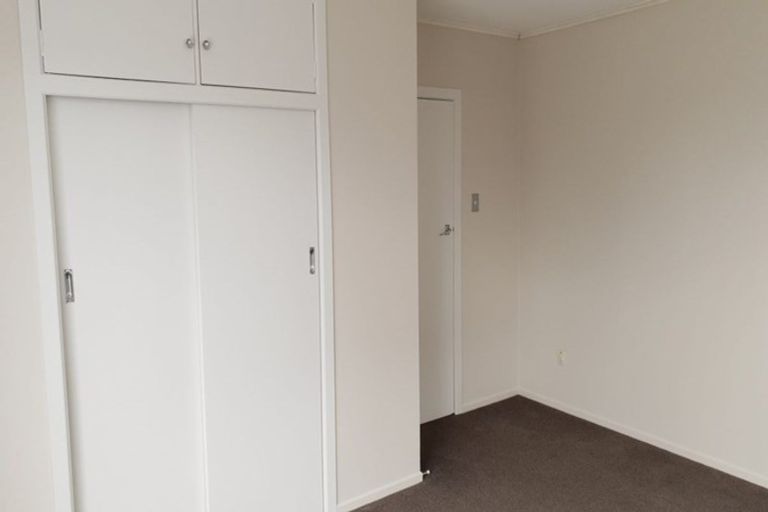 Photo of property in 19 Helena Street, Massey, Auckland, 0614