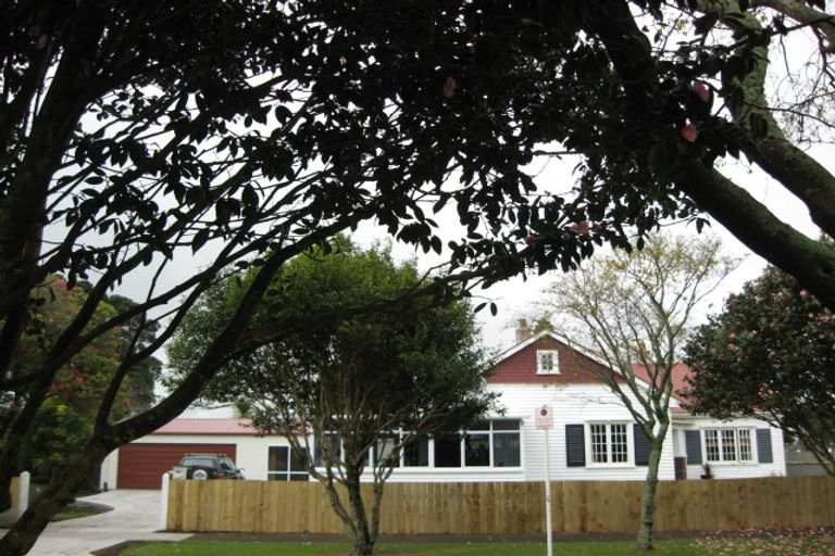 Photo of property in 129 Coronation Avenue, Welbourn, New Plymouth, 4310