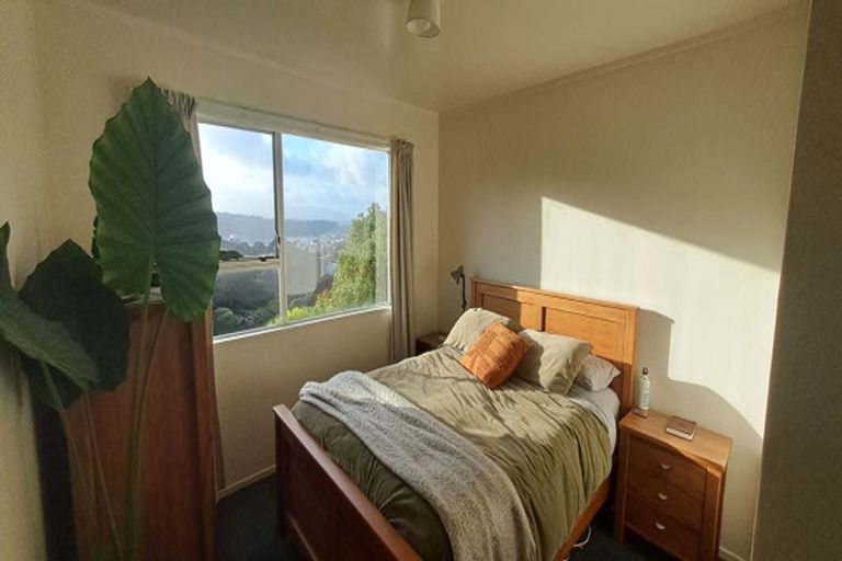 Photo of property in 29b Harbour View Road, Northland, Wellington, 6012