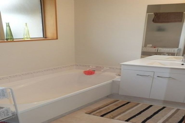 Photo of property in 66 Martin Avenue, Beckenham, Christchurch, 8023