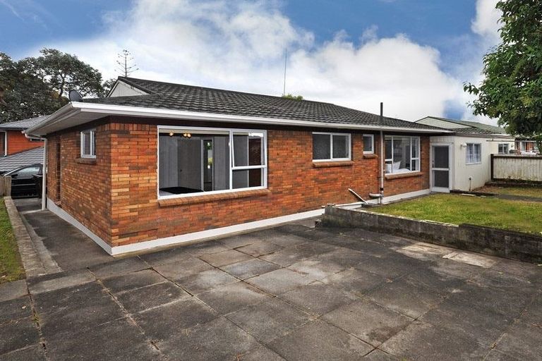 Photo of property in 4202a/2 Great North Road, Glendene, Auckland, 0602