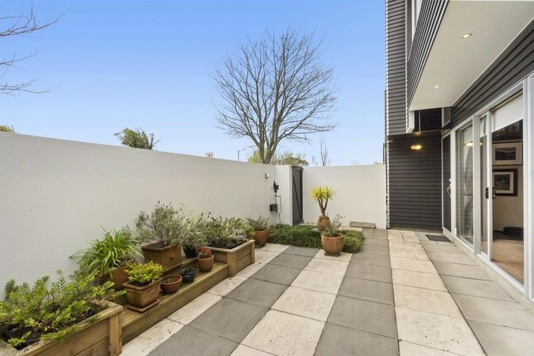 Photo of property in 23u5 Marama Street, Frankton, Hamilton, 3204