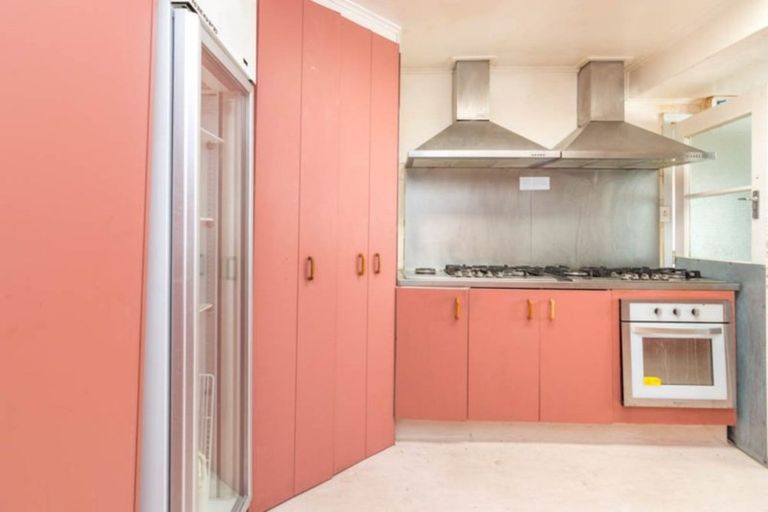 Photo of property in 61 Botanical Road, Takaro, Palmerston North, 4412