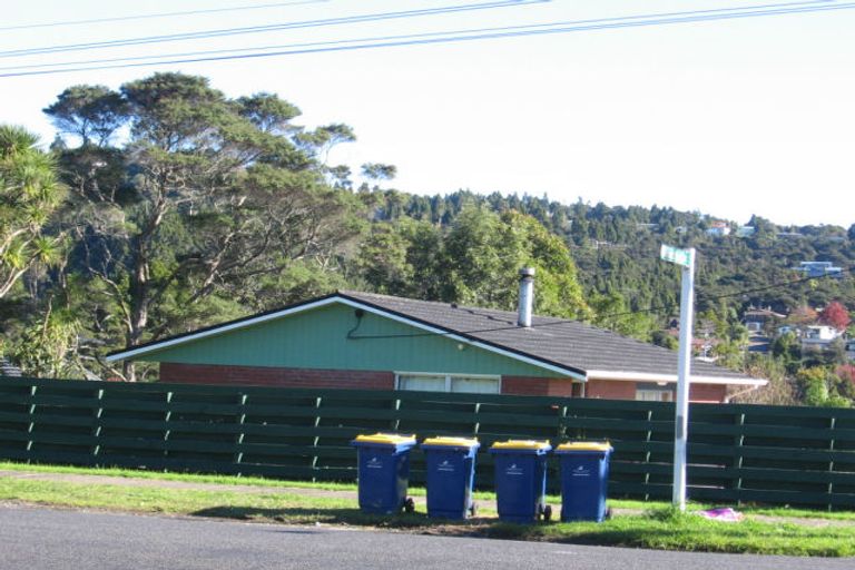 Photo of property in 71 Konini Road, Titirangi, Auckland, 0604