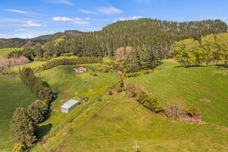 Photo of property in Makara Road, Te Popo, Stratford, 4394