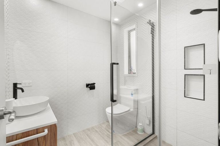 Photo of property in 17 Sovereign Gardens, Halswell, Christchurch, 8025
