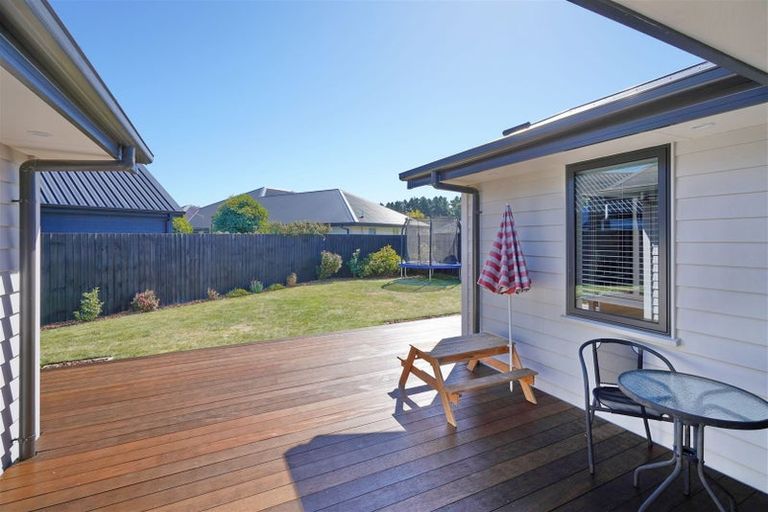 Photo of property in 4 Kohunga Crescent, Bottle Lake, Christchurch, 8083