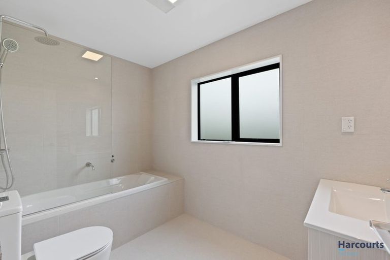 Photo of property in 39 Hari Road, Karaka, 2113